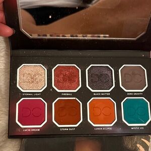 DC Women's Eyeshadow Palette - Bold and Daring Hues